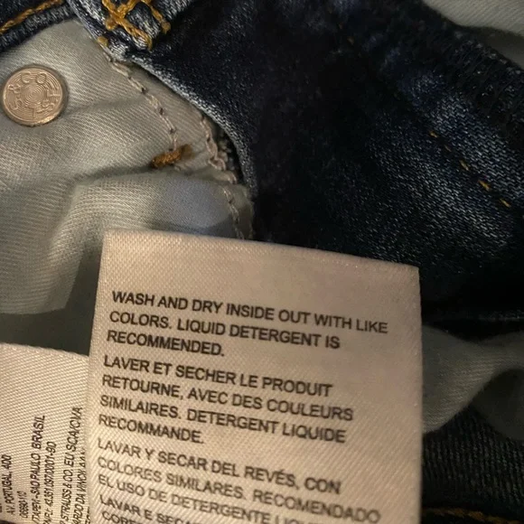 Levi’s 311 Shaping Skinny Jean’s - Picture 8 of 9